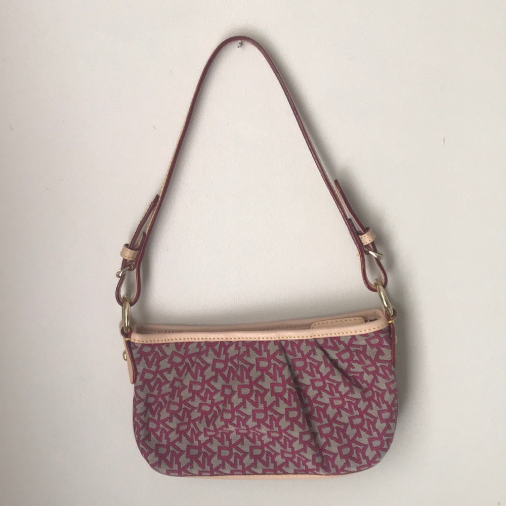 Y2K DKNY shoulder bag/purse with pink monogram